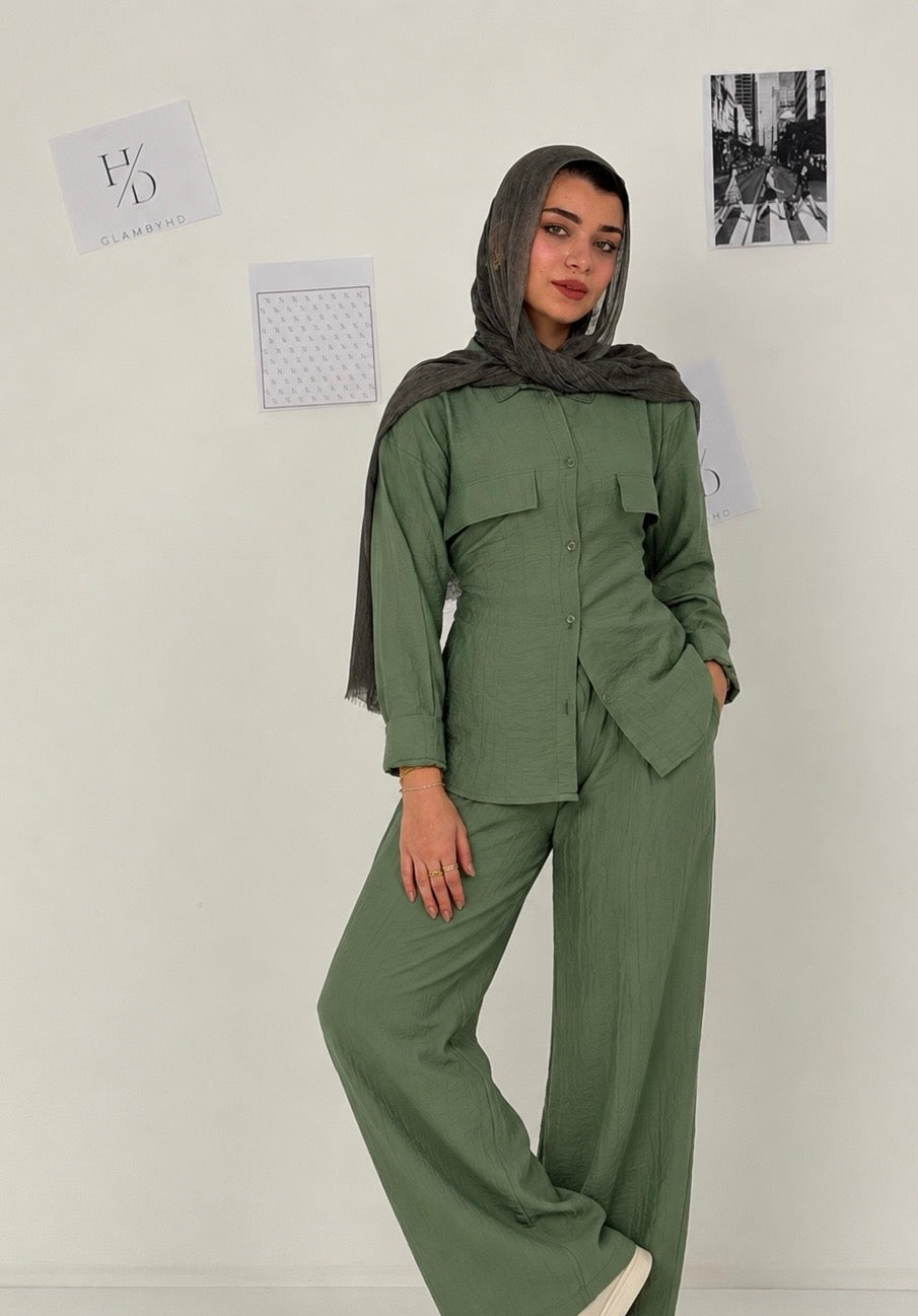 Green galaxy linen